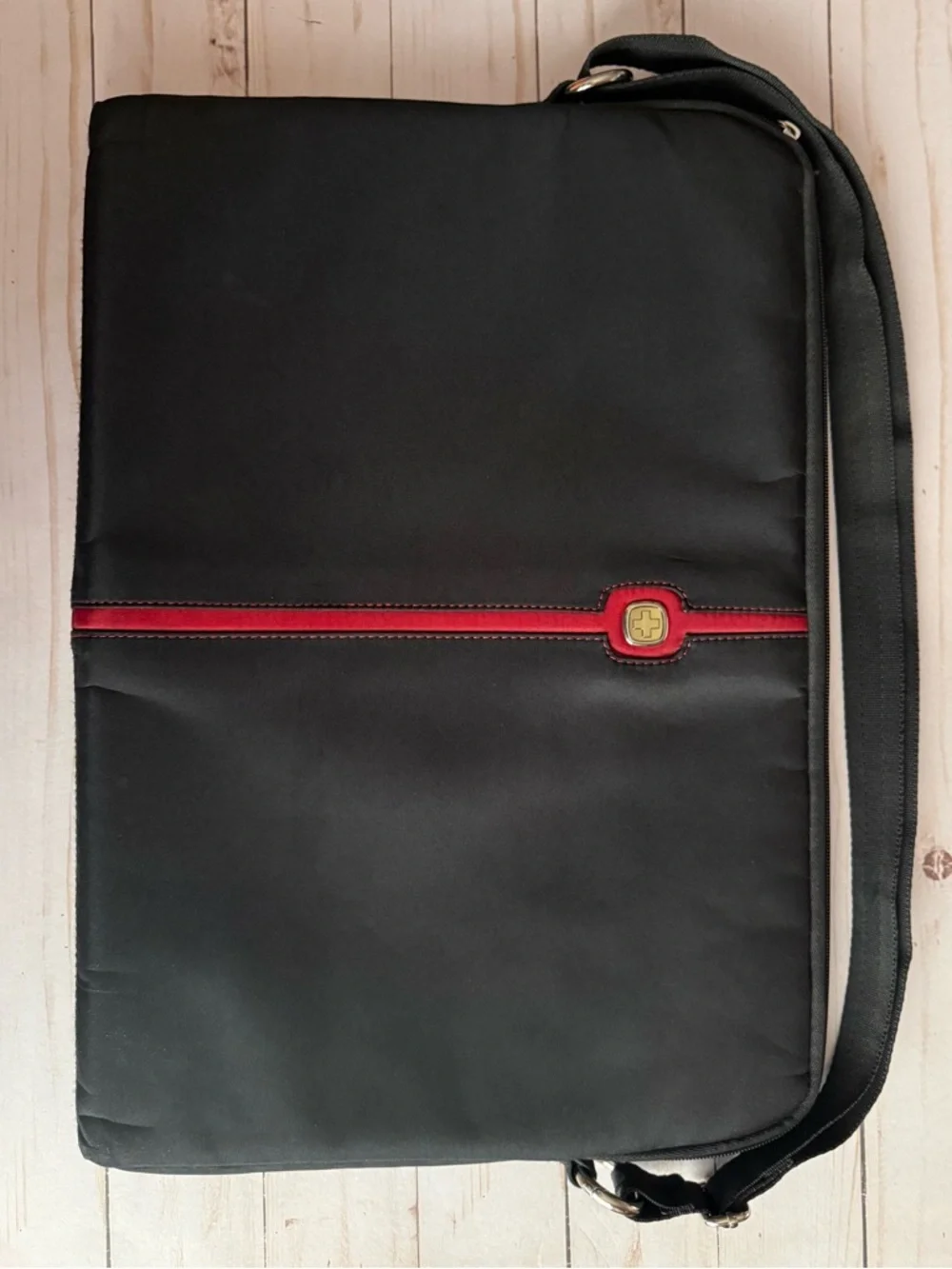 Wenger Swissgear MAYA 16 Inch Laptop Padded Sleeve Bag Removable Strap